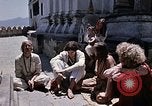 Standbild Gruppe von Hippies in Nepal Kathmandu Nepal, 1969, aus Sekunde 38 historischem Filmmaterial Videoclip 65675043057