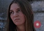 Standbild Gruppe von Hippies Kathmandu Nepal, 1969, aus Sekunde 43 historischem Filmmaterial Videoclip 65675043058