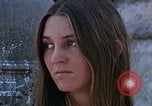 Standbild Gruppe von Hippies Kathmandu Nepal, 1969, aus Sekunde 48 historischem Filmmaterial Videoclip 65675043058