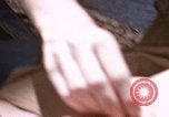 Standbild Gruppe von Hippies Kathmandu Nepal, 1969, aus Sekunde 55 historischem Filmmaterial Videoclip 65675043058