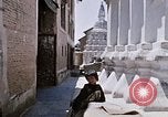 Standbild Swayambhunath Kathmandu Hill in den 1960er Jahren Kathmandu Nepal, 1969, aus Sekunde 31 historischem Filmmaterial Videoclip 65675043059