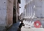 Standbild Swayambhunath Kathmandu Hill in den 1960er Jahren Kathmandu Nepal, 1969, aus Sekunde 39 historischem Filmmaterial Videoclip 65675043059