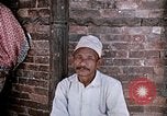 Standbild Swayambhunath Kathmandu Hill in den 1960er Jahren Kathmandu Nepal, 1969, aus Sekunde 58 historischem Filmmaterial Videoclip 65675043059