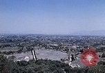 Standbild Gruppe von Hippies in Neapl Kathmandu Nepal, 1969, aus Sekunde 26 historischem Filmmaterial Videoclip 65675043060