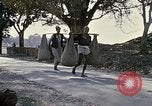Standbild Gruppe von einheimischen Männern Kathmandu Nepal, 1969, aus Sekunde 3 historischem Filmmaterial Videoclip 65675043061