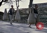 Standbild Gruppe von einheimischen Männern Kathmandu Nepal, 1969, aus Sekunde 7 historischem Filmmaterial Videoclip 65675043061
