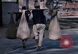 Standbild Gruppe von einheimischen Männern Kathmandu Nepal, 1969, aus Sekunde 13 historischem Filmmaterial Videoclip 65675043061