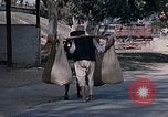 Standbild Gruppe von einheimischen Männern Kathmandu Nepal, 1969, aus Sekunde 15 historischem Filmmaterial Videoclip 65675043061