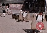 Standbild Gruppe von einheimischen Männern Kathmandu Nepal, 1969, aus Sekunde 50 historischem Filmmaterial Videoclip 65675043061