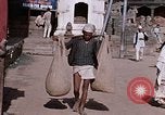 Standbild Gruppe von einheimischen Männern Kathmandu Nepal, 1969, aus Sekunde 62 historischem Filmmaterial Videoclip 65675043061