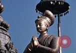 Standbild Kinder in Patan Durbar Square Kathmandu Nepal, 1969, aus Sekunde 3 historischem Filmmaterial Videoclip 65675043062
