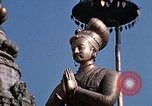Standbild Kinder in Patan Durbar Square Kathmandu Nepal, 1969, aus Sekunde 4 historischem Filmmaterial Videoclip 65675043062