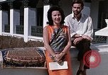 Standbild Frau spricht über Mikrofon Kathmandu Nepal, 1969, aus Sekunde 12 historischem Filmmaterial Videoclip 65675043064