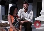 Standbild Frau spricht über Mikrofon Kathmandu Nepal, 1969, aus Sekunde 46 historischem Filmmaterial Videoclip 65675043064