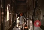 Immagine di India Gate Delhi India, 1970, secondo 23 filmato di repertorio 65675043070