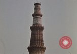 Immagine di Qutab Minar Delhi India, 1970, secondo 26 filmato di repertorio 65675043071