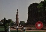 Immagine di Qutab Minar Delhi India, 1970, secondo 35 filmato di repertorio 65675043071