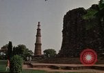 Immagine di Qutab Minar Delhi India, 1970, secondo 44 filmato di repertorio 65675043071
