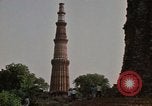 Immagine di Qutab Minar Delhi India, 1970, secondo 57 filmato di repertorio 65675043071