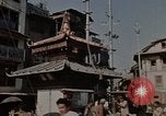 Immagine di Popolo nepalese per le strade di Kathmandu Kathmandu in Nepal, 1970, secondo 4 filmato di repertorio 65675043072