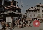 Immagine di Popolo nepalese per le strade di Kathmandu Kathmandu in Nepal, 1970, secondo 5 filmato di repertorio 65675043072