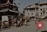 Immagine di Popolo nepalese per le strade di Kathmandu Kathmandu in Nepal, 1970, secondo 6 filmato di repertorio 65675043072