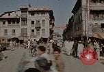 Immagine di Popolo nepalese per le strade di Kathmandu Kathmandu in Nepal, 1970, secondo 10 filmato di repertorio 65675043072