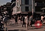 Immagine di Popolo nepalese per le strade di Kathmandu Kathmandu in Nepal, 1970, secondo 14 filmato di repertorio 65675043072