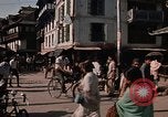 Immagine di Popolo nepalese per le strade di Kathmandu Kathmandu in Nepal, 1970, secondo 16 filmato di repertorio 65675043072