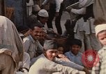 Immagine di Popolo nepalese per le strade di Kathmandu Kathmandu in Nepal, 1970, secondo 29 filmato di repertorio 65675043072