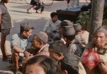 Immagine di Popolo nepalese per le strade di Kathmandu Kathmandu in Nepal, 1970, secondo 42 filmato di repertorio 65675043072