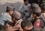 Immagine di Popolo nepalese per le strade di Kathmandu Kathmandu in Nepal, 1970, secondo 43 filmato di repertorio 65675043072