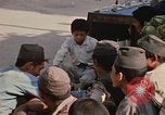 Immagine di Popolo nepalese per le strade di Kathmandu Kathmandu in Nepal, 1970, secondo 49 filmato di repertorio 65675043072