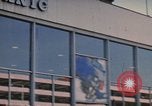 Standbild Flughafen London Heathrow London England Vereinigtes Königreich, 1965, aus Sekunde 4 historischem Filmmaterial Videoclip 65675043073