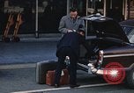 Standbild Flughafen London Heathrow London England Vereinigtes Königreich, 1965, aus Sekunde 14 historischem Filmmaterial Videoclip 65675043073