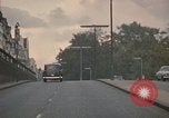 Standbild Flughafen London Heathrow London England Vereinigtes Königreich, 1965, aus Sekunde 27 historischem Filmmaterial Videoclip 65675043073