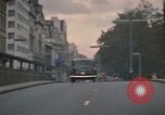 Standbild Flughafen London Heathrow London England Vereinigtes Königreich, 1965, aus Sekunde 29 historischem Filmmaterial Videoclip 65675043073