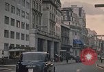 Standbild Flughafen London Heathrow London England Vereinigtes Königreich, 1965, aus Sekunde 33 historischem Filmmaterial Videoclip 65675043073