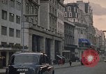 Standbild Flughafen London Heathrow London England Vereinigtes Königreich, 1965, aus Sekunde 34 historischem Filmmaterial Videoclip 65675043073