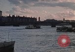 Standbild Flughafen London Heathrow London England Vereinigtes Königreich, 1965, aus Sekunde 37 historischem Filmmaterial Videoclip 65675043073