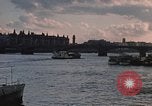 Standbild Flughafen London Heathrow London England Vereinigtes Königreich, 1965, aus Sekunde 39 historischem Filmmaterial Videoclip 65675043073