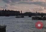 Standbild Flughafen London Heathrow London England Vereinigtes Königreich, 1965, aus Sekunde 40 historischem Filmmaterial Videoclip 65675043073