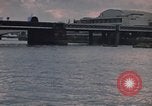 Standbild Flughafen London Heathrow London England Vereinigtes Königreich, 1965, aus Sekunde 48 historischem Filmmaterial Videoclip 65675043073