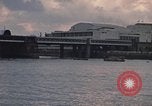 Standbild Flughafen London Heathrow London England Vereinigtes Königreich, 1965, aus Sekunde 50 historischem Filmmaterial Videoclip 65675043073