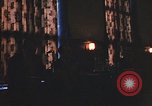 Standbild Diskussionsteilnehmer Adresse Studenten Chicago Illinois USA, 1970, aus Sekunde 10 historischem Filmmaterial Videoclip 65675043075