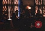 Standbild Diskussionsteilnehmer Adresse Studenten Chicago Illinois USA, 1970, aus Sekunde 35 historischem Filmmaterial Videoclip 65675043075