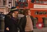 Image à poil long hippies London England Royaume-Uni, 1970, de la seconde 31 séquences d'archives historiques vidéo 65675043079
