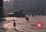 Image Trafalgar Square London England Royaume-Uni, 1970, de la seconde 58 séquences d'archives historiques vidéo 65675043080