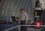 Standbild Teleskop kuppeln New Mexico United States USA, 1975, aus Sekunde 55 historischem Filmmaterial Videoclip 65675043089