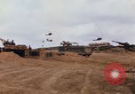 Standbild 1 Air Cavalry Division Süd Vietnam Camp Evans, 1968, aus Sekunde 32 historischem Filmmaterial Videoclip 65675043121